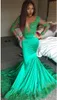 Seksi yeşil 2023 denizkızı balo elbiseleri uzun şeffaf derin v boyun uzun kollu elastik saten dantel aplikler boncuklu Afrika siyah kız gece elbisesi