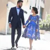 Elegante Azul Royal Vestidos de Cocktail 2017 Curto Lace Apliques de Manga Comprida Na Altura Do Joelho Moda Feminina Vestidos de Festa Para A Graduação