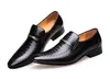 Style chaud Mode Hommes Formel / Robe Commerciale En Cuir Véritable Sculpté Respirant Bussiness Slip-On Marron Haute Qualité Chaussures De Fête De Mariage