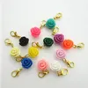 120 Stück Mix 12 Farben Rosenblüten Charms baumelnde hängende Charms DIY Armband Halskette Schmuck Zubehör Karabinerverschluss schwimmend Char2084993