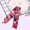 Moda multifunción Imprimir bufanda para bolsos Mango 17 colores Head wrap bufandas Cinta de las mujeres turbante triángulo diadema bufanda de seda