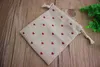 Red Heart Linen Presentväskor 9x12cm 10x15cm 13x17cm Pack med 50 Candy Favor Sack Makeup Jewelry Pouch3027