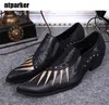 Japansk stil läderskor Svart Personlighet Broderi Rivets Klänning Skor Man Business / Party / Casual Shoes 45 46