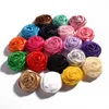 Couronnes de fleurs décoratives en gros-50 pcs/lot 5 CM 20 couleurs nouveauté ruban de Satins doux artificiel roulé Rose tissu pour bandeaux Childre