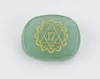 7 stycken Chakra Stones Set Reiki Healing Crystal med graverade chakra -symboler Holistisk balansering Polerade palmstenar med fri påse