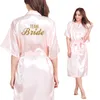 Vente en gros - Mariée Couronne Équipe Mariée Golden Glitter Imprimer Longue Section Kimono Robe Femmes Bachelorette Mariage Faux Robe De Soie Livraison Gratuite