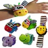 Sonajeros para bebés, juguete de peluche suave, banda para la muñeca, reloj, campanas para la cama, campanas de mano para bebés, juguetes para apaciguar a los bebés