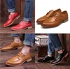 Sapatos formais de moda Brogue com sapatos de casamento de baixo para homens de casamento britânico Sapatos de brogue barato homens apartamentos Hot Sale 2017 Frete grátis