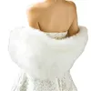 2018 الأبيض العاج العرسان الأغطية شالات جاكيتات الشتاء الفراء النساء سترة الطابق طول عباءات حفل زفاف معطف