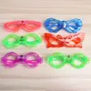 Gafas luminiscentes coloridas de venta directa de fábrica repartidas alrededor de los ojos de los niños de mariposa flash Led Rave Toy al por mayor