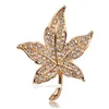 Clássico Designer Brilhante Cristal Diamante Maple Folha Broche Para Mulheres Vestidos Corsage Pins Wedding Noiva Broches 18K Real Gold Banhado Jóias