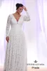 Impressionante Lace Plus Size Vestidos De Casamento Com Mangas Compridas Profundo Decote Em V A Linha Bohemian Vestido De Noiva Até O Chão Praia Vestidos De Noiva