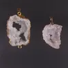 2019 varmt! Natur Agate Freeform Hängsmycke Vit Rå Geode Druzy Slumpmässig Storleksanslutning OREGUAR SHAPE Double Hoop Drusy Bead Charm Smycken