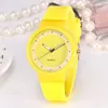 Creative femmes Sport montres à Quartz mode robe dames élastique montre étudiant dessin animé bonbons gelée montres-bracelets horloge