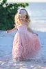 Blush Pink Flower Girl Dress com detalhes florais