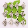 Grape Fruit Charms Pendants 200pcs / Lot 18x12.8mm Antik Silver Smycken DIY L363 Smycken Findings Komponenter