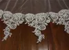 2,5 Meter langer Brautschleier im Vintage-Stil, lange Spitzenapplikationen, zwei Schichten mit Kamm, Hochzeitsschleier, Brautaccessoires