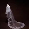 Gorące dwie warstwy perły welony ślubne Katedra Długość Koronki Appliqued 3M Long Wedding Veil z bezpłatnym grzebieniem