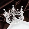 Barn Födelsedag Crown Hair Clip Gold Silver Diamant Pearl Headwear Baby Girl Accessory Tiaras Kids Tillbehör A569