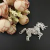 50 stks 58 mm eenhoorn paardenhaarbroche pin zilveren toon heldere strass kristallen broches mooie dieren bruiloft feest sieraden pins