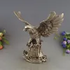 Vieux Chinois FengShui Folk Argent Sculpture Animaux Fly Eagle Hawk Statue Sculpture2674237