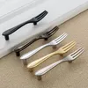 76mm moderno semplice creativo tirare argento oro coltello forchetta cucchiaio maniglie per porte dell'armadio da cucina 3 "pomelli per cassetti in ottone antico nero