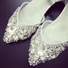 유럽 ​​다이아몬드 중공 뾰족한 평평한 여성 웨딩 신발 샌들 뉴조 신부