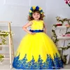 Abiti da spettacolo per ragazze vintage gialli Gonna Applique Ball Gown Abiti da spettacolo per ragazze Abiti da ragazza di fiori economici su misura senza maniche