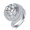 놀라운 헤일로 스타일 1Carat의 합성 다이아몬드 여성 약혼 반지 925 스털링 실버 반지 화이트 골드 도금 보석