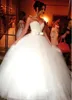 Klänningar tyll älskling halsringning bollklänning bröllopsklänningar med pärlor topp vit brudklänning med båge vestidos de novia