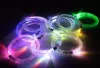 1000 pz LED Flash Blink Lampeggiante Colore Cambiante Luce Lampada Partito Fluorescenza Club Stage Braccialetto Braccialetto