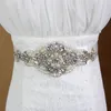 Luksusowe Perły Paski ślubne 2017 Bling Bling Dhinestones Kryształy Ślub Sashes Wstążka Organza Piękna Czeski Bridal Headpiece Handpand