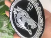 Anpassad LONG WOLF Broderad Iron On Patch Väst Läderjacka Badge Broderi 4 Motorcykel Biker Club Crest DIY Appliq201C