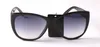 Marque de mode femmes lunettes de soleil en gros 8015 tendance de la mode européenne et américaine lunettes de soleil chat lunettes de soleil lunettes de soleil rétro prix usine.