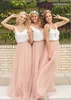 Hot Sale 2017 Blush Pink Tulle Två Piece Brudtärna Klänningar Lång Billiga Vit V-Neck Ruched Golv Längd Boho Maid of Honor Gowns EN3041