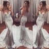 Incrível prata Espumante Prom Vestido Sexy Profundo Decote Em V Aberto Sem Costas Trem Da Varredura Formal Vestidos de Festa 2017 Nova Moda Vestidos de Noite Para Adolescentes