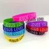 Hela 100st-parti-bogseringsstil Multi-färg Jesus älskar hjärtkilikonarmband manschett armband för man kvinnor247u
