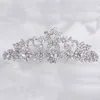 Tanie, ale wysokiej jakości Srebrny Rhinestone Butterfly Korant Tiara Crown Bridal Akcesoria do włosów Party Princess Queen Headpieces Darmowa Wysyłka