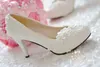 Fashion Pearls Flat Wedding Shoes For Bride 3D Floral Appliqued High Heels Plus Size Round Toe Lace Bridal Shoes238b