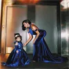 2019 Sevimli Kraliyet Mavi Kadife Kabarık Çiçek Kız Elbise Yüksek Kalite Halter Backless El Yapımı Pretty Küçük Çocuklar Pageant ...