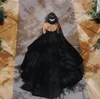 آخر عام 2020 فستان زفاف قوطي أسود يرتدي رقبة جميلة منتفخة بخط عتيق