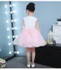 かわいいふくらんだピンクのチュールの花の女の子のウェディングドレススパンコールボールガウンの最初の聖体服ドレス赤ちゃん女の子1年の誕生日バプティズムドレス