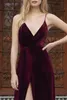 Billiga Burgundy Velvet Spaghetti Dresses Evening Wear 2017 Sexig Backless Criss Cross High Split Floor Length Prom Party Gowns EN110816