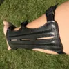 Оптовая продажа Archery Armer Guard Magideal Корова кожа стрельба стрельба из лука ARM Guard Bow Protection на открытом воздухе ARM защитить 3 ремешки черный бесплатная доставка