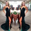 Proste Długie Syrenki Prom Dresses Eleganckie bez ramiączek Szmaragd Dark Green Robe de Soiree Seksowna Wysoka Podziel Suknia Wieczór Dress