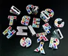 Entier 8mm 130pcs / lot A-Z Strass colorés Lettres coulissantes DIY Alphabet Accessoires adaptés pour bracelet en cuir 8mm keychai2867