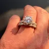 Vrouwen Mode SIERADEN S925 Sterling Zilveren bloem Witte Diamant Zirkoon Edelsteen Ringen Engagement Bruidspaar Band Ringen Set