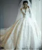 Abiti da sposa di lusso con abiti da ballo 2017 Spalle scoperte Maniche lunghe Appliques Pizzo Tulle Abiti da sposa taglie forti Abiti da sposa Cappella strascico