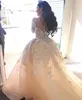 2017 prinses off shoulder lange mouw kant baljurk kathedraal trein trouwjurken luxe Dubai arabische tule kralen bruidsjurken EN10204