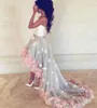 Strapless High-Low Sexy Prom Party Dress With Floral Applique Glamorös Tutu Sweep Train Celebrity Party Gowns Billiga Mode Aftonklänning